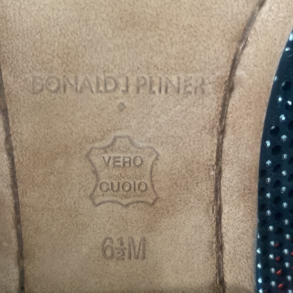 Brand new Donal J Pliner - Picture 3 of 4